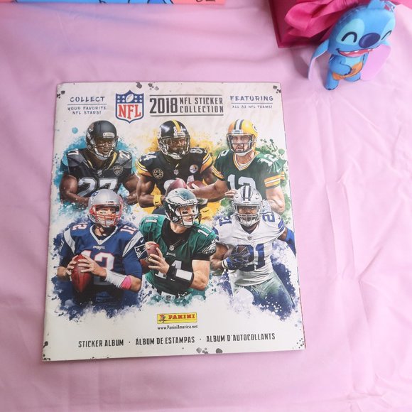 2018 NFL sticker booklet - Picture 3 of 6